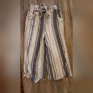 Flowing Grey/White Pants, Ankle length